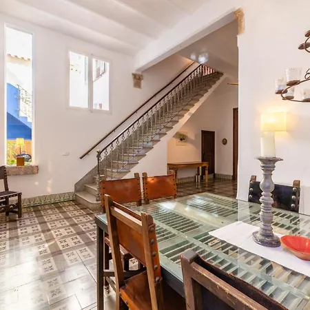 Casa Metge Vidal Holiday home *